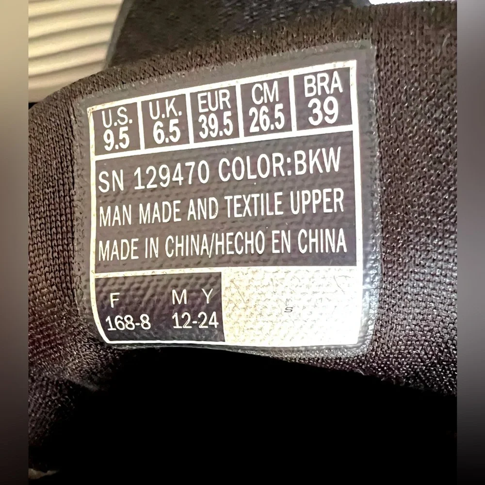 SKECHERS MAX CUSHIONING MESH LACE UP SNEAKERS ENDEAVOR SIZE 9.5 - Picture 13 of 13